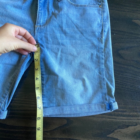 Jessica’s Simpson Maxwell Bermuda Denim Jean Short - Picture 6 of 7